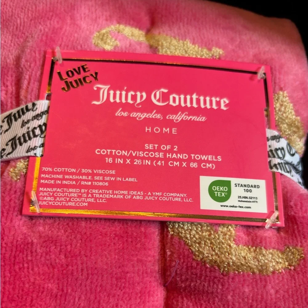 JUICY COUTURE Hot Pink & Gold Hand Towel Set. Iconic Gold Leopard Hearts Design